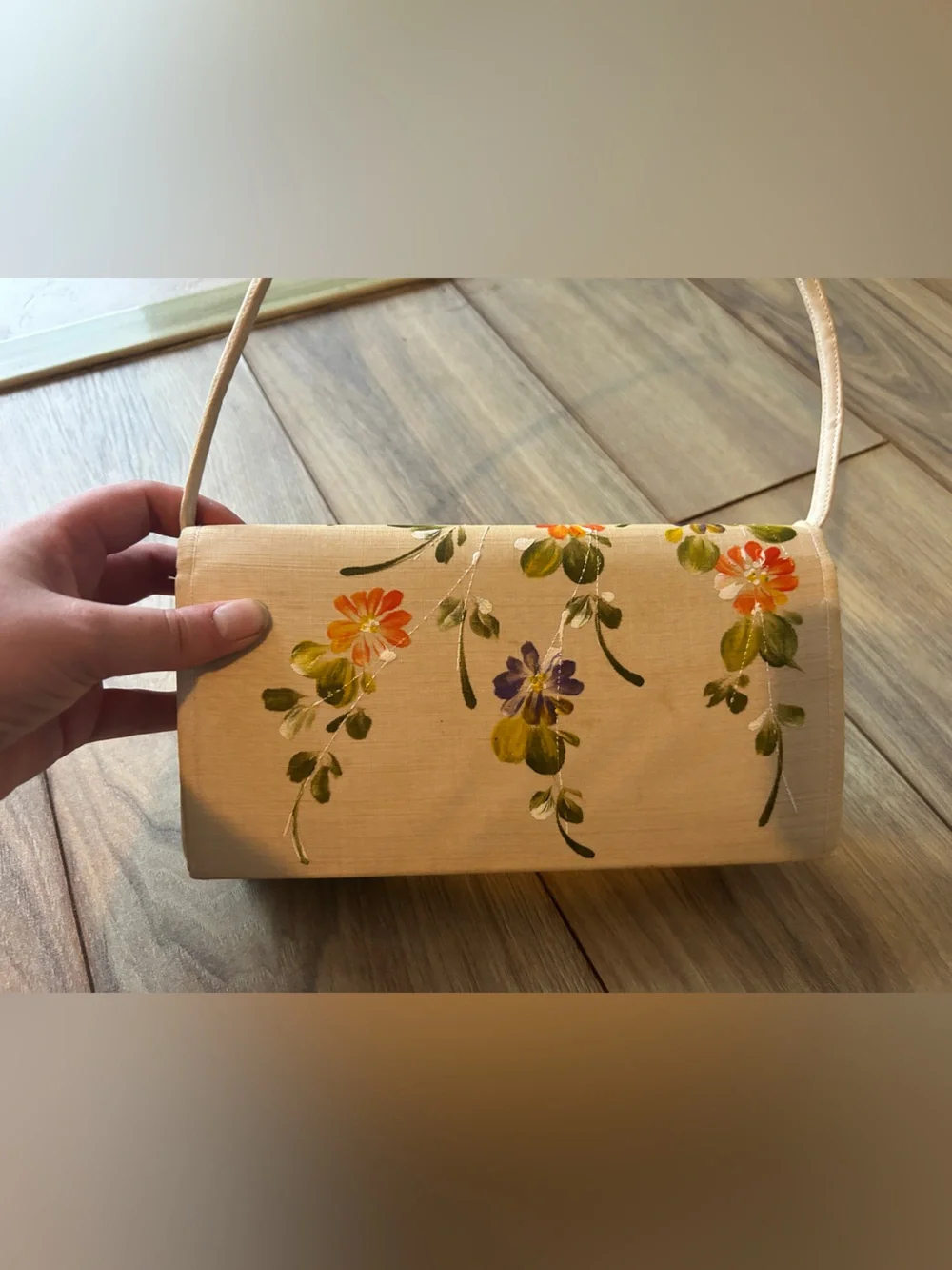Vintage Hand-Painted Floral Purse
